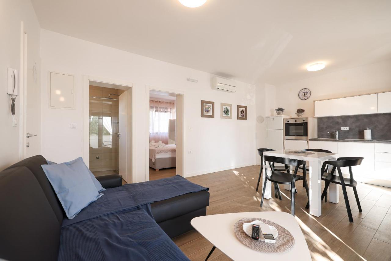 Mato Apartment *